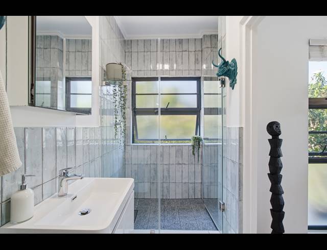 4 BEDROOM APARTMENT FOR SALE IN PALM LAKES ESTATE